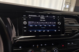 musta Volkswagen Transporter 2022 kuva 18.