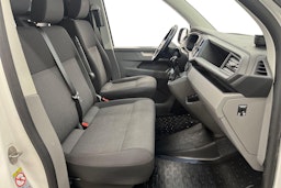 valkoinen Volkswagen Transporter 2021 kuva 11.