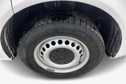 valkoinen Volkswagen Transporter 2021 kuva 12.