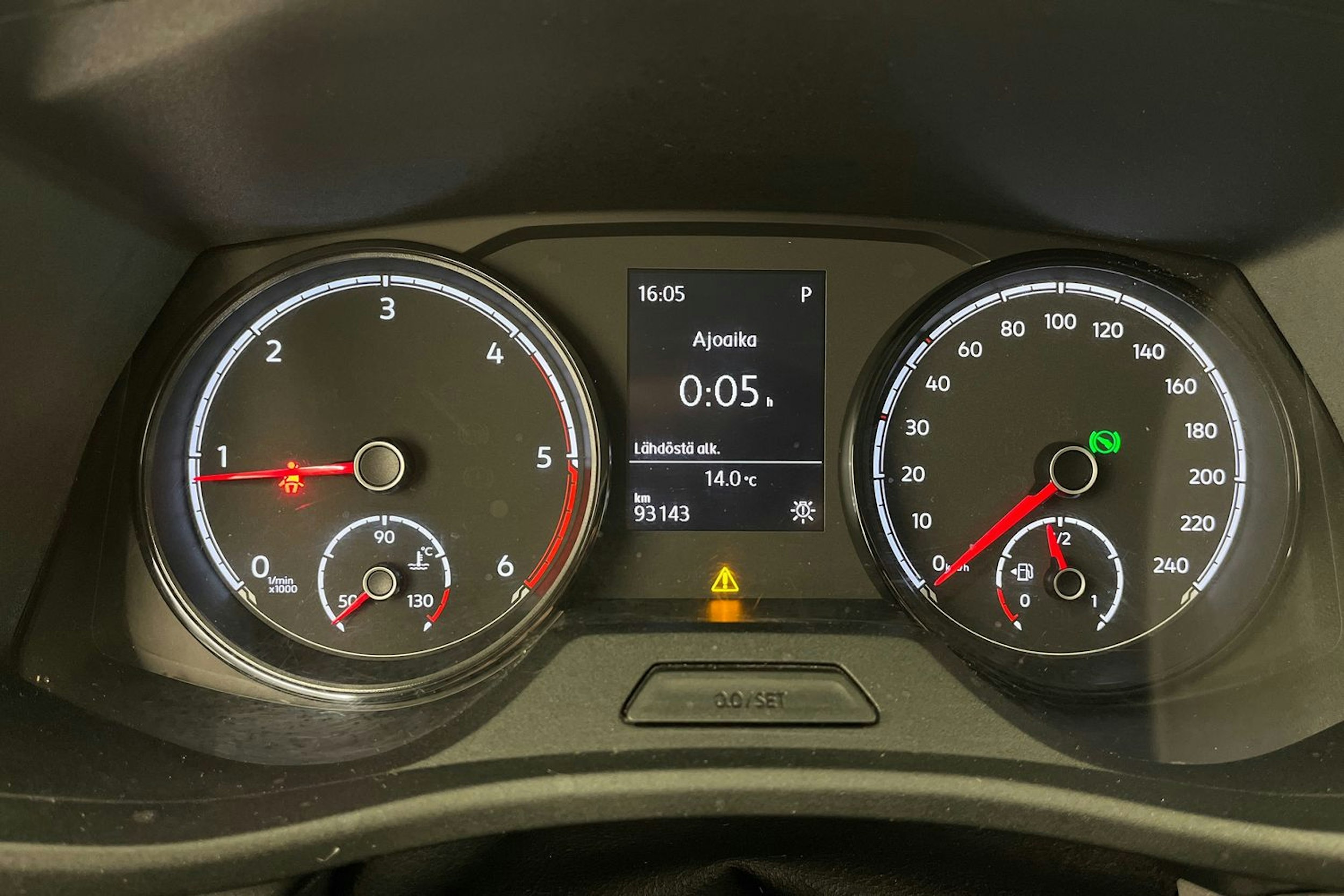 valkoinen Volkswagen Transporter 2021 kuva 23.