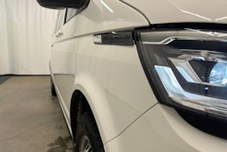 valkoinen Volkswagen Transporter 2021 kuva 33.