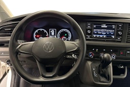 valkoinen Volkswagen Transporter 2021 kuva 9.