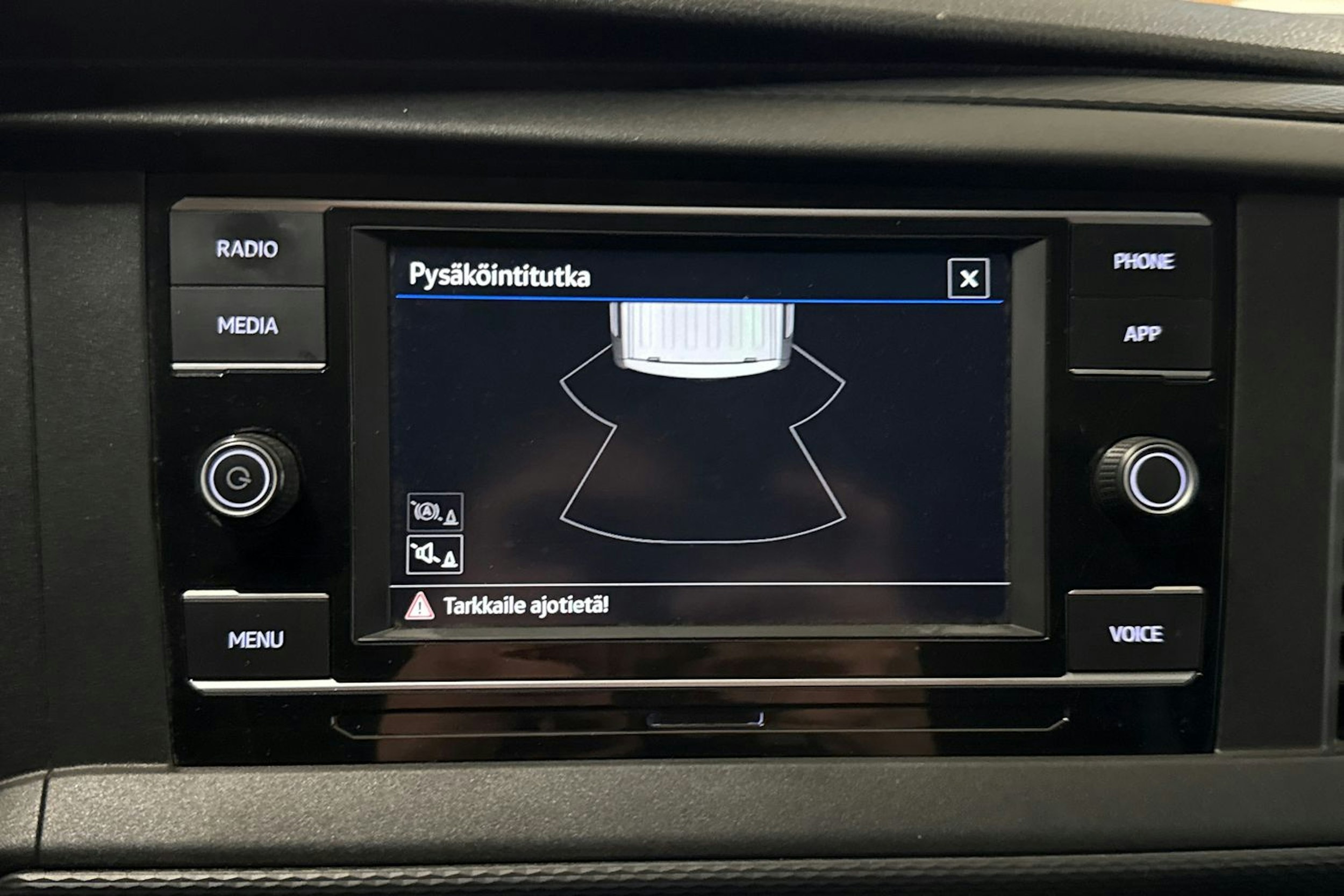 valkoinen Volkswagen Transporter 2021 kuva 21.