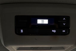 valkoinen Volkswagen Transporter 2021 kuva 24.