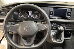 valkoinen Volkswagen Transporter 2021 kuva 7.