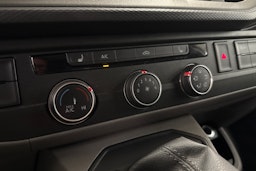 valkoinen Volkswagen Transporter 2021 kuva 16.
