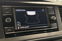 valkoinen Volkswagen Transporter 2021 kuva 18.