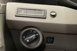 valkoinen Volkswagen Transporter 2021 kuva 14.