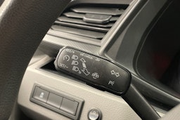 valkoinen Volkswagen Transporter 2021 kuva 15.