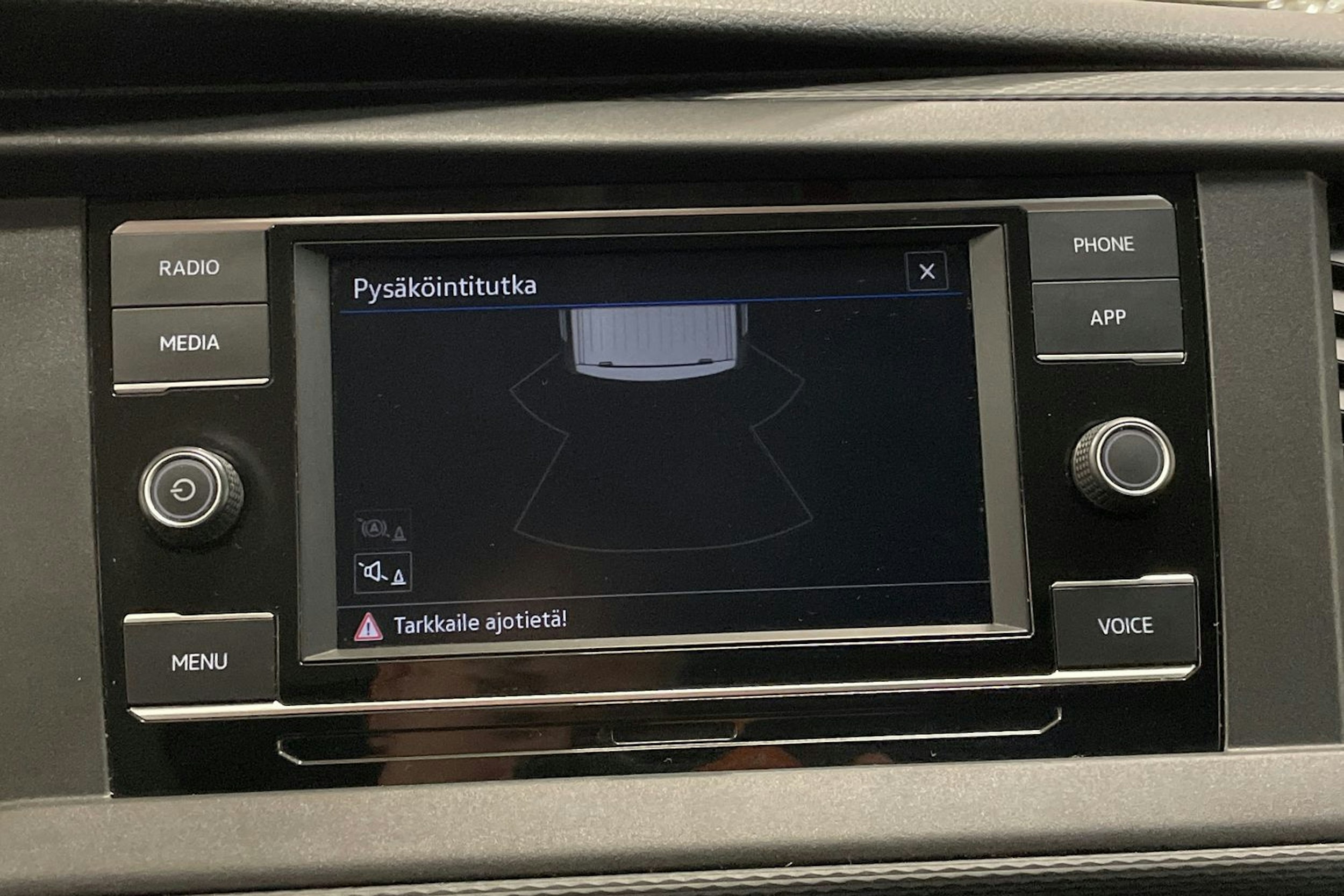 valkoinen Volkswagen Transporter 2021 kuva 19.