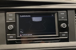 valkoinen Volkswagen Transporter 2021 kuva 19.