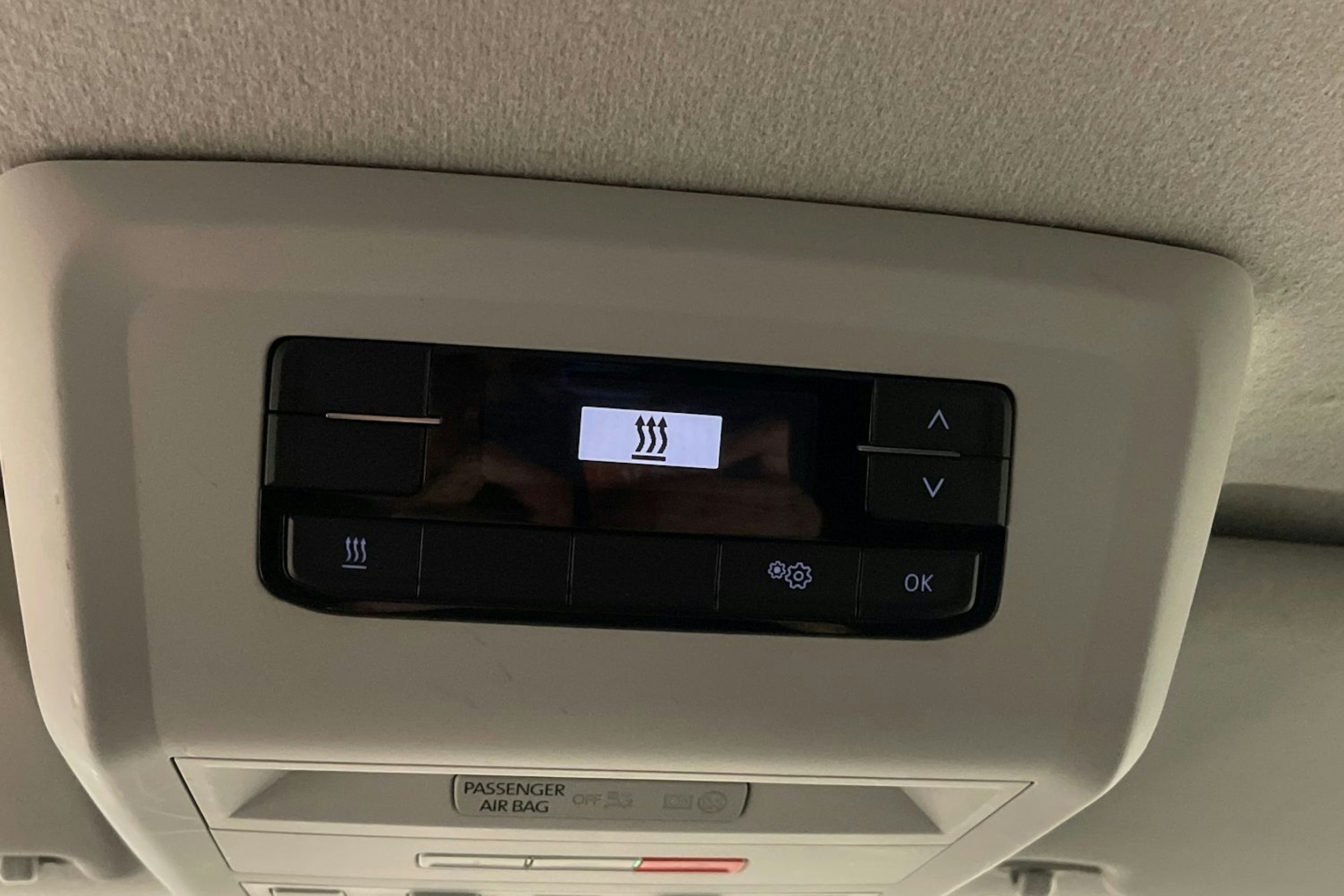 valkoinen Volkswagen Transporter 2021 kuva 21.