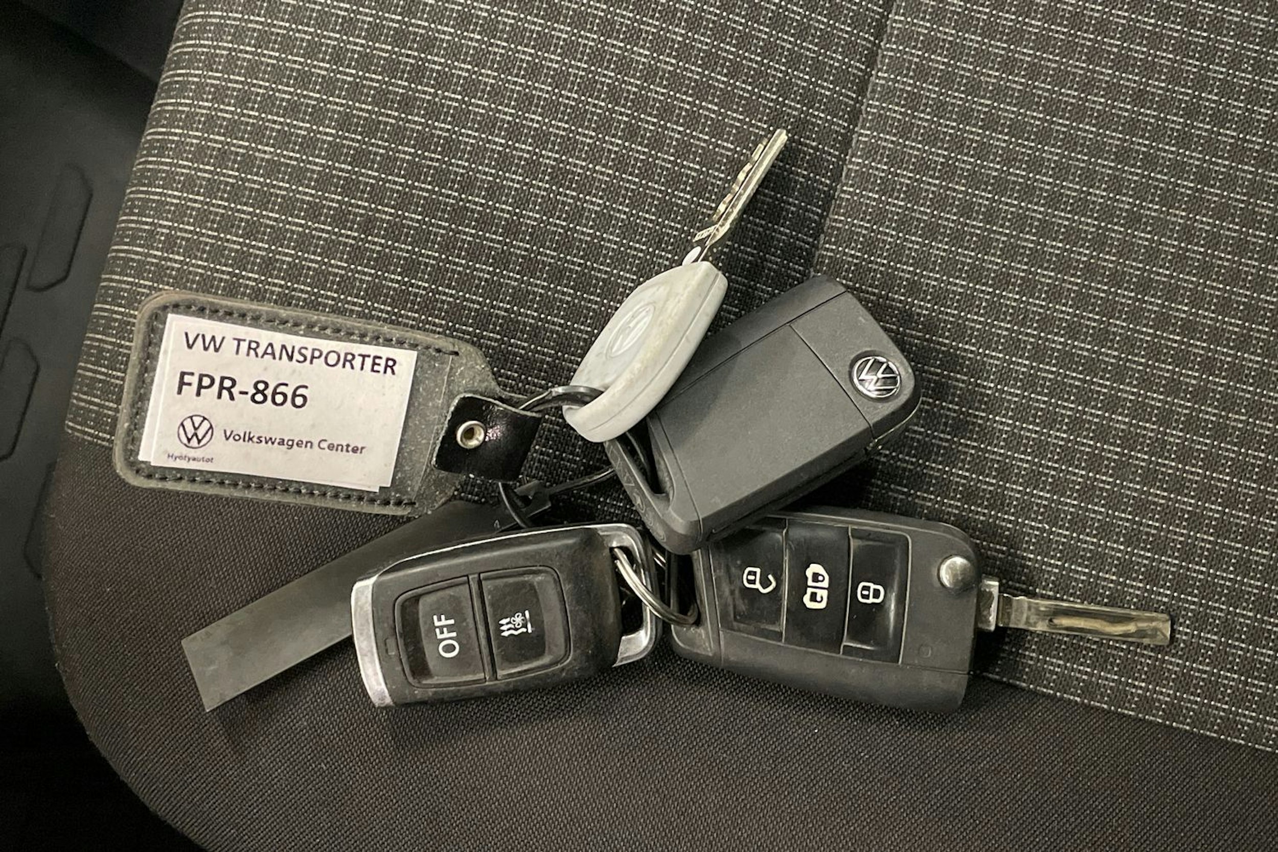 valkoinen Volkswagen Transporter 2021 kuva 22.