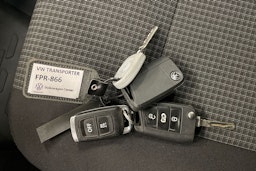 valkoinen Volkswagen Transporter 2021 kuva 22.