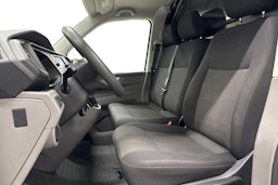 valkoinen Volkswagen Transporter 2021 kuva 8.