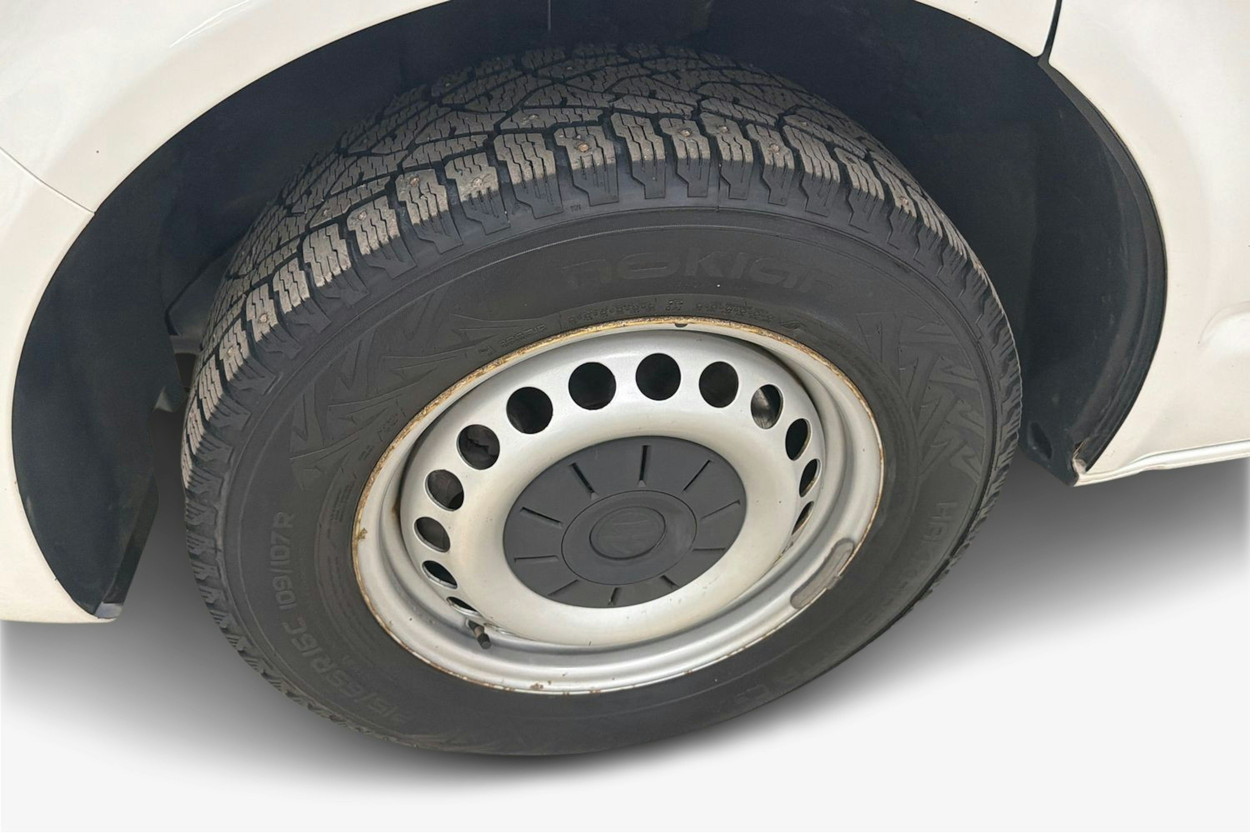 valkoinen Volkswagen Transporter 2021 kuva 12.