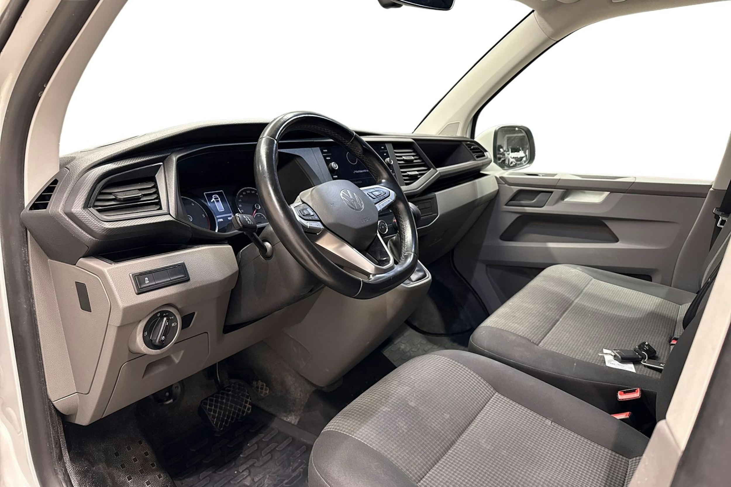 Valkoinen Volkswagen TRANSPORTER 2021 kuva 7.