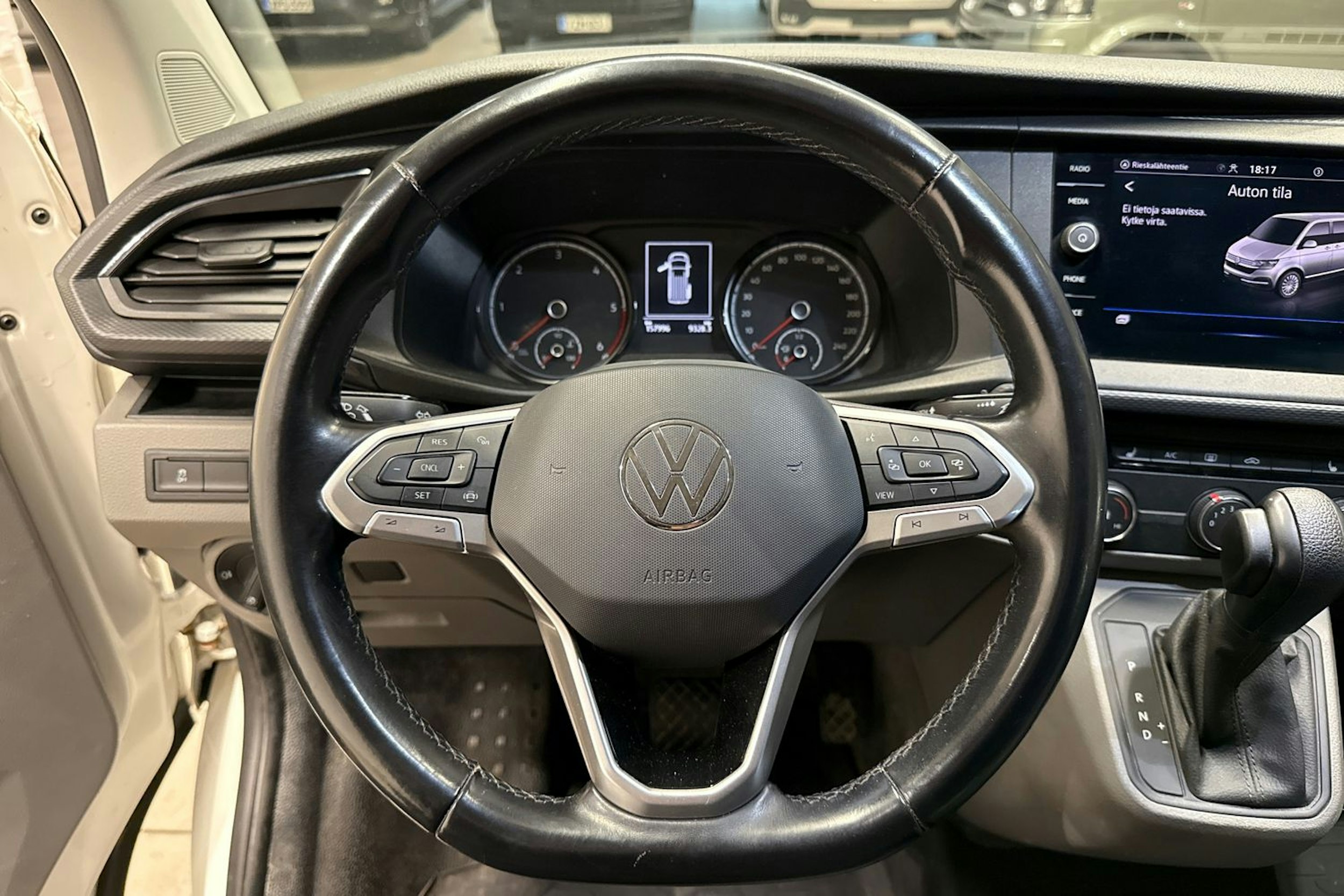 Valkoinen Volkswagen TRANSPORTER 2021 kuva 17.