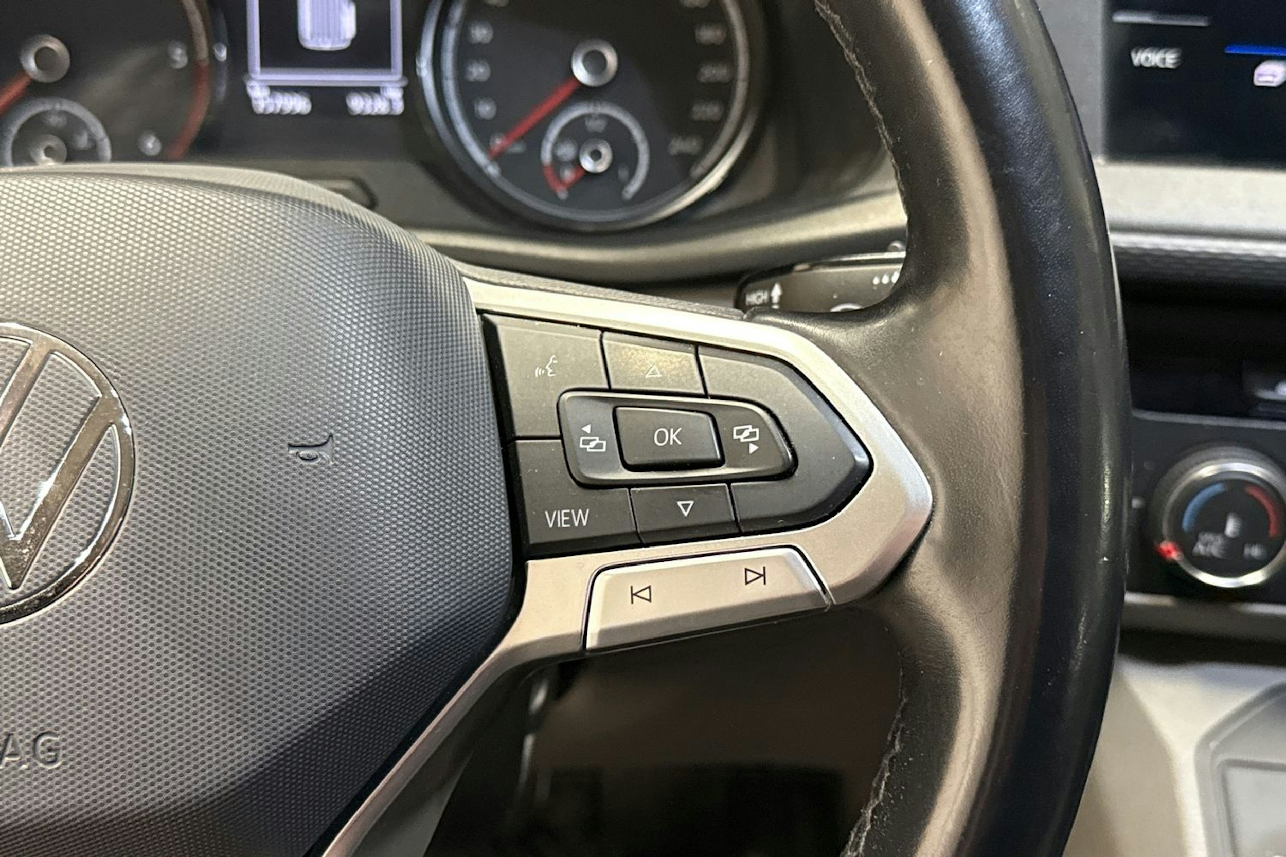Valkoinen Volkswagen TRANSPORTER 2021 kuva 19.