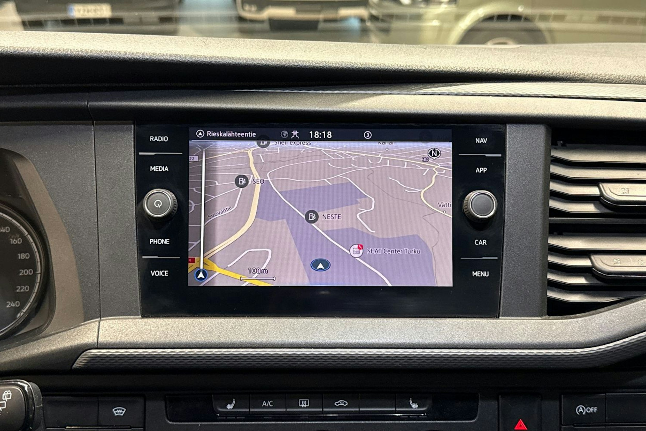 Valkoinen Volkswagen TRANSPORTER 2021 kuva 20.