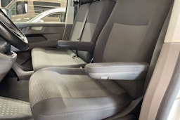 valkoinen Volkswagen Transporter 2021 kuva 23.