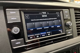 valkoinen Volkswagen Transporter 2021 kuva 31.