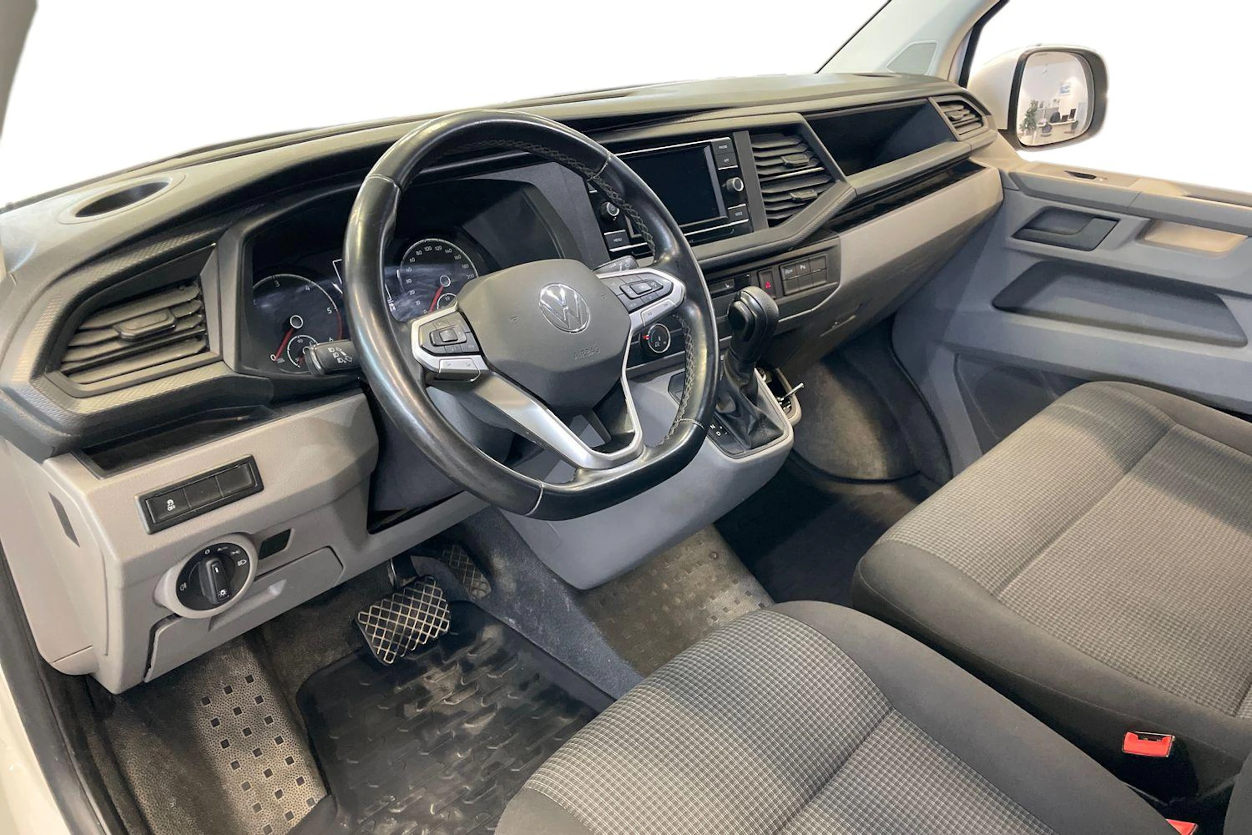 Valkoinen Volkswagen TRANSPORTER 2021 kuva 8.