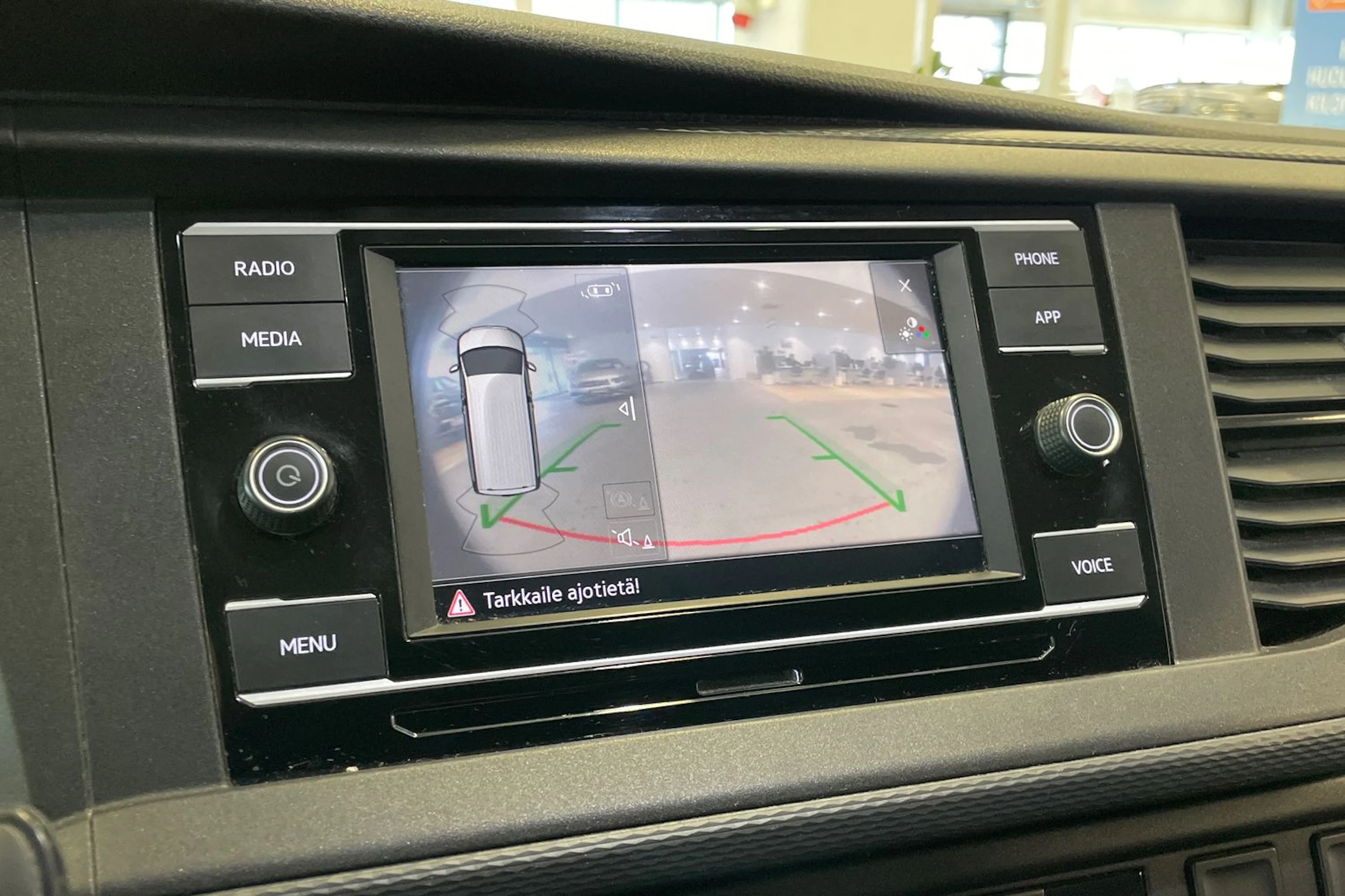 Valkoinen Volkswagen TRANSPORTER 2021 kuva 14.