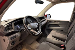 punainen Volkswagen Transporter 2021 kuva 3.