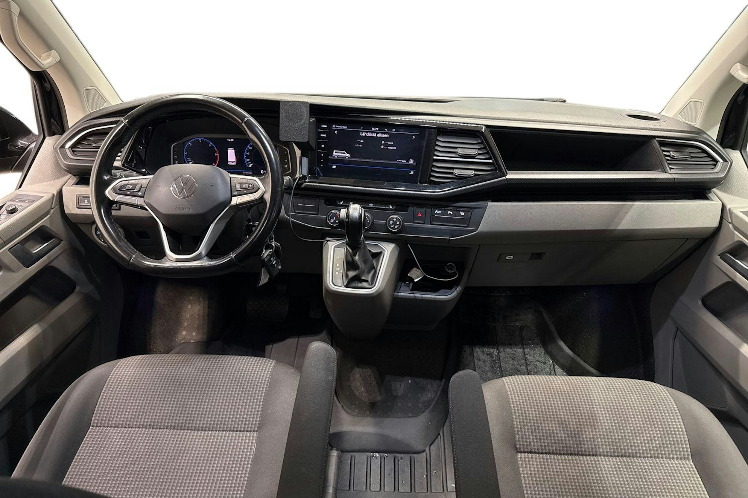musta Volkswagen Transporter 2021 kuva 7.