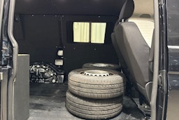 musta Volkswagen Transporter 2021 kuva 14.