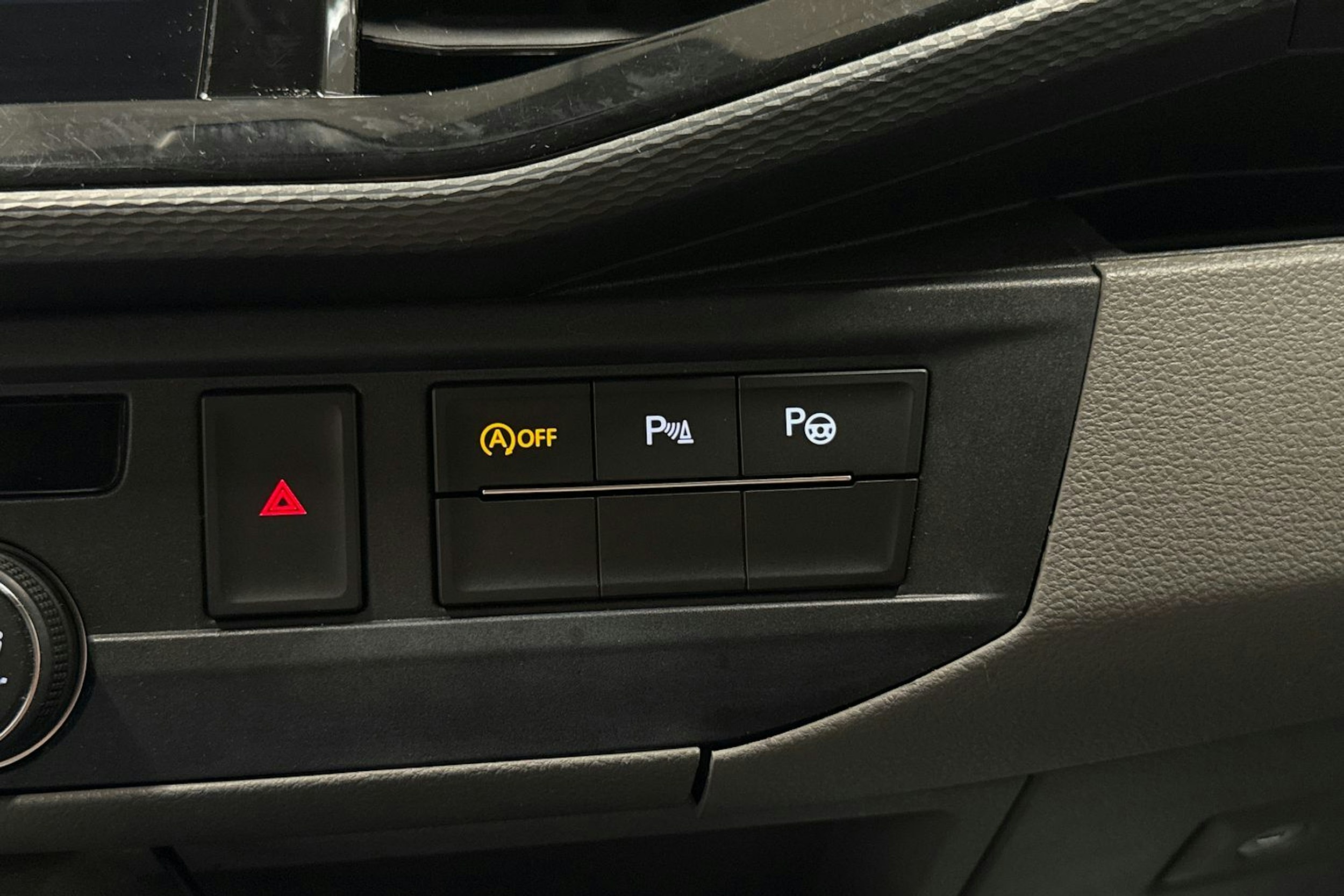 musta Volkswagen Transporter 2021 kuva 26.