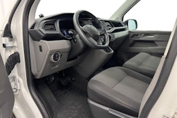 Valkoinen Volkswagen Transporter 2021 kuva 7.