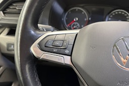 valkoinen Volkswagen Transporter 2021 kuva 15.