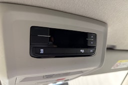 valkoinen Volkswagen Transporter 2021 kuva 21.