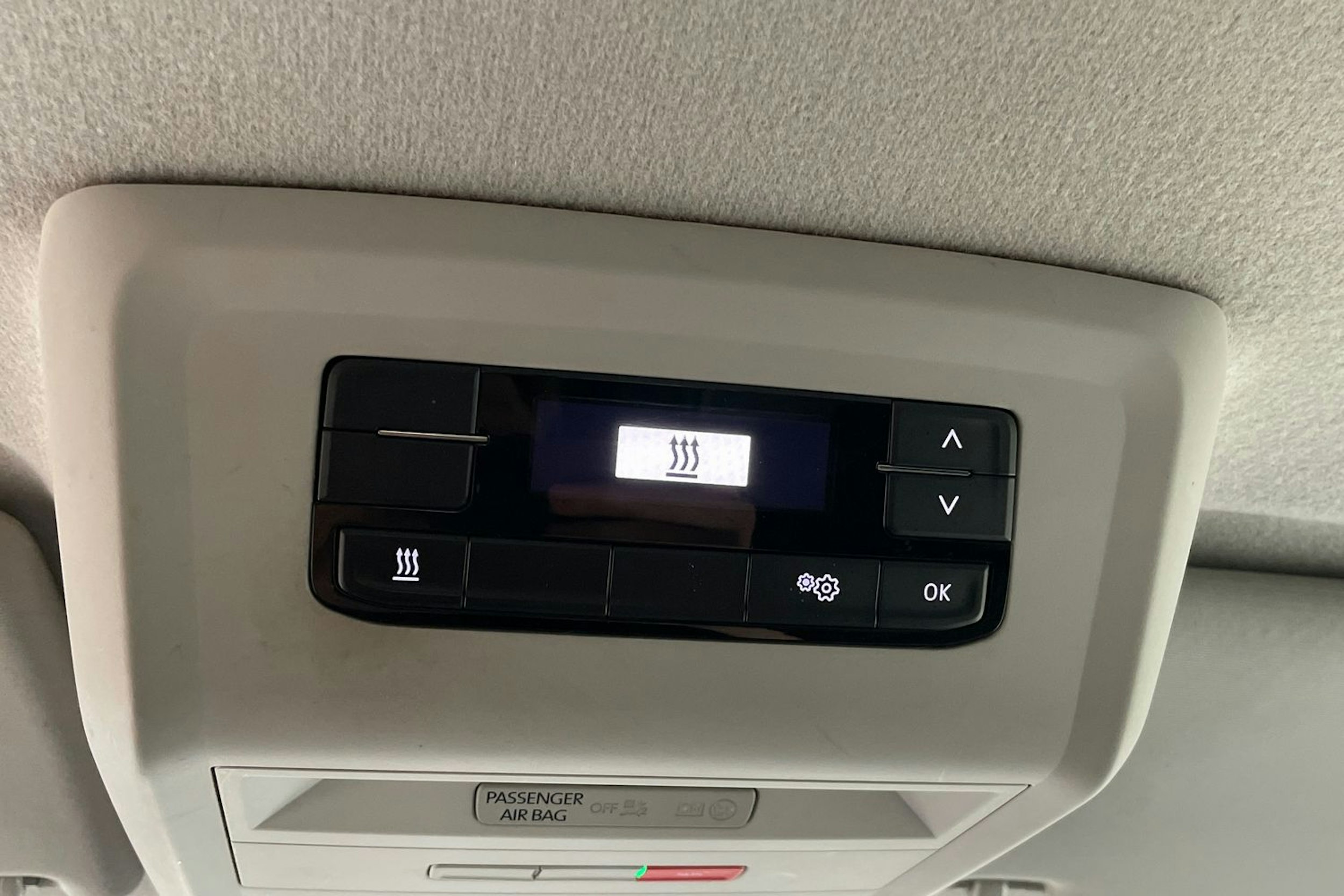 valkoinen Volkswagen Transporter 2021 kuva 19.