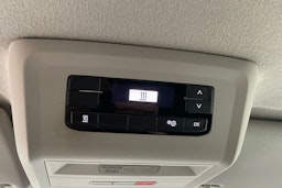valkoinen Volkswagen Transporter 2021 kuva 19.