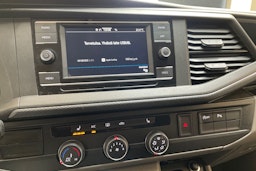 harmaa Volkswagen Transporter 2021 kuva 26.