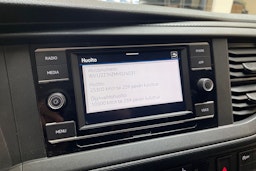 harmaa Volkswagen Transporter 2021 kuva 28.