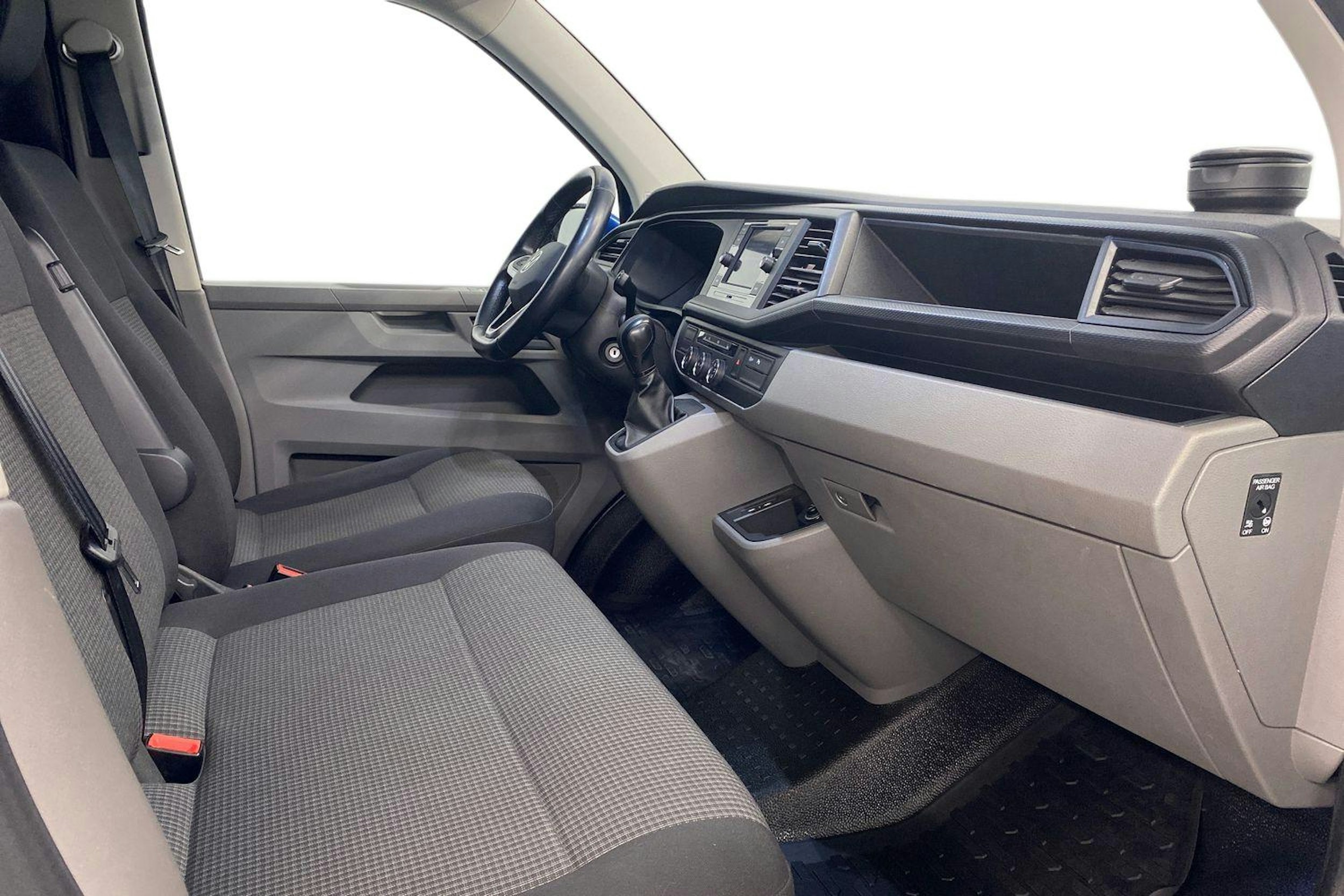 sininen Volkswagen Transporter 2021 kuva 9.