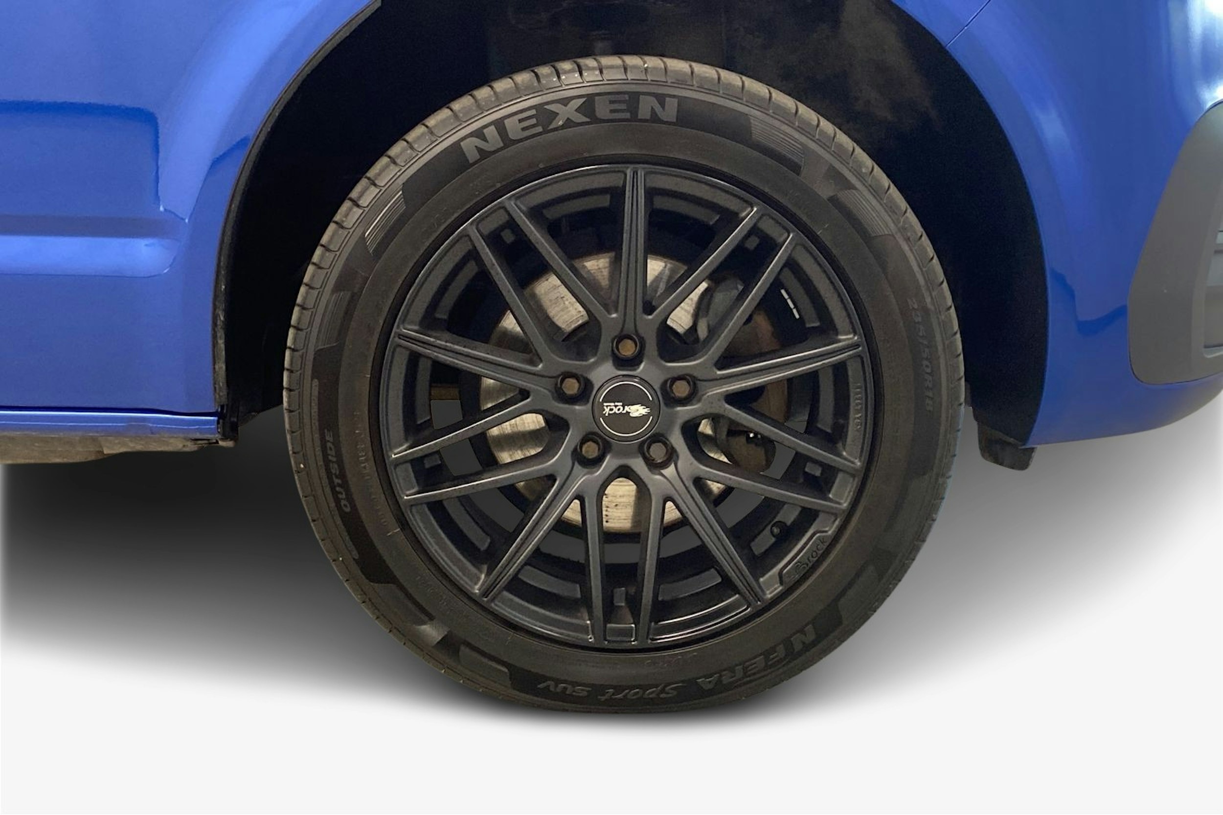 sininen Volkswagen Transporter 2021 kuva 11.