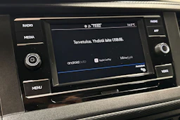 punainen Volkswagen Transporter 2021 kuva 23.
