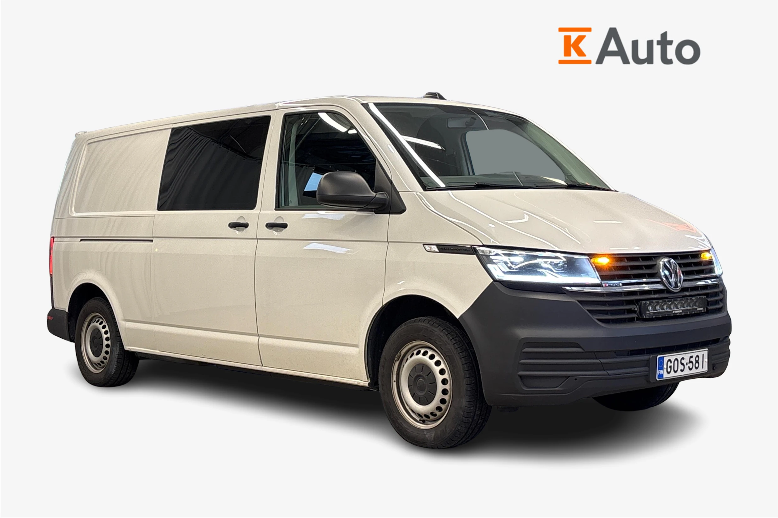 valkoinen Volkswagen Transporter 2021 kuva 1.