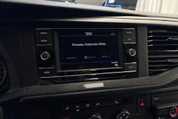 valkoinen Volkswagen Transporter 2021 kuva 7.
