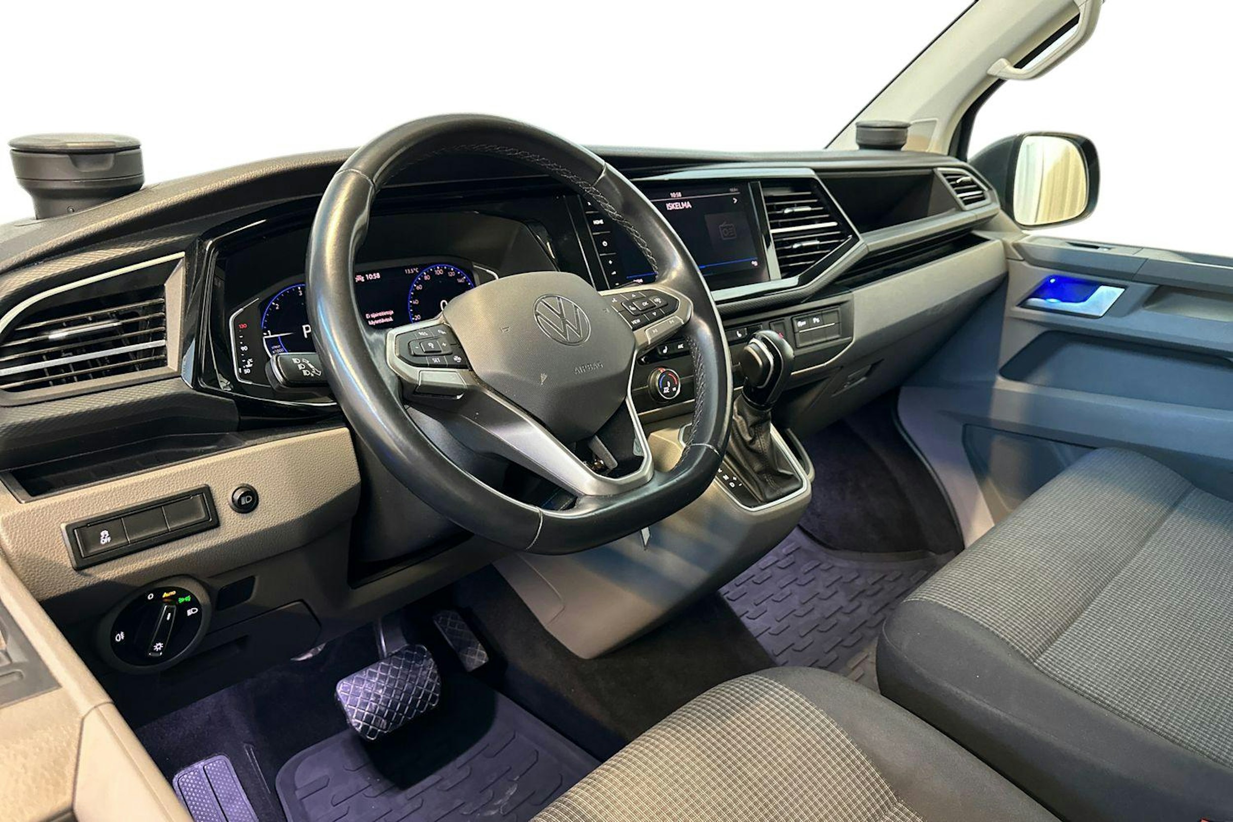 harmaa Volkswagen Transporter 2021 kuva 8.