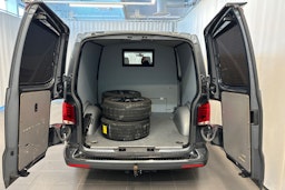 harmaa Volkswagen Transporter 2021 kuva 13.