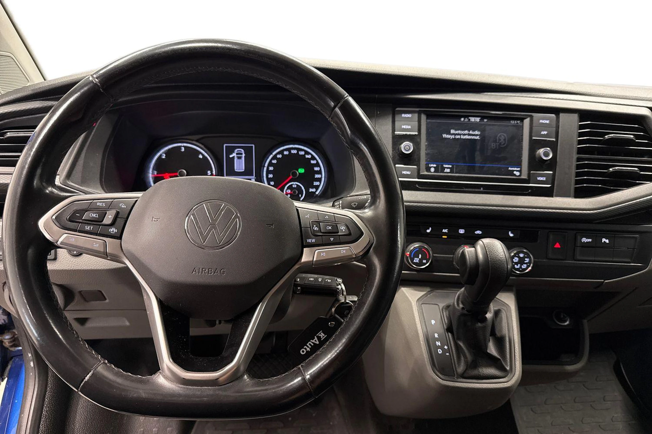 sininen Volkswagen Transporter 2021 kuva 9.