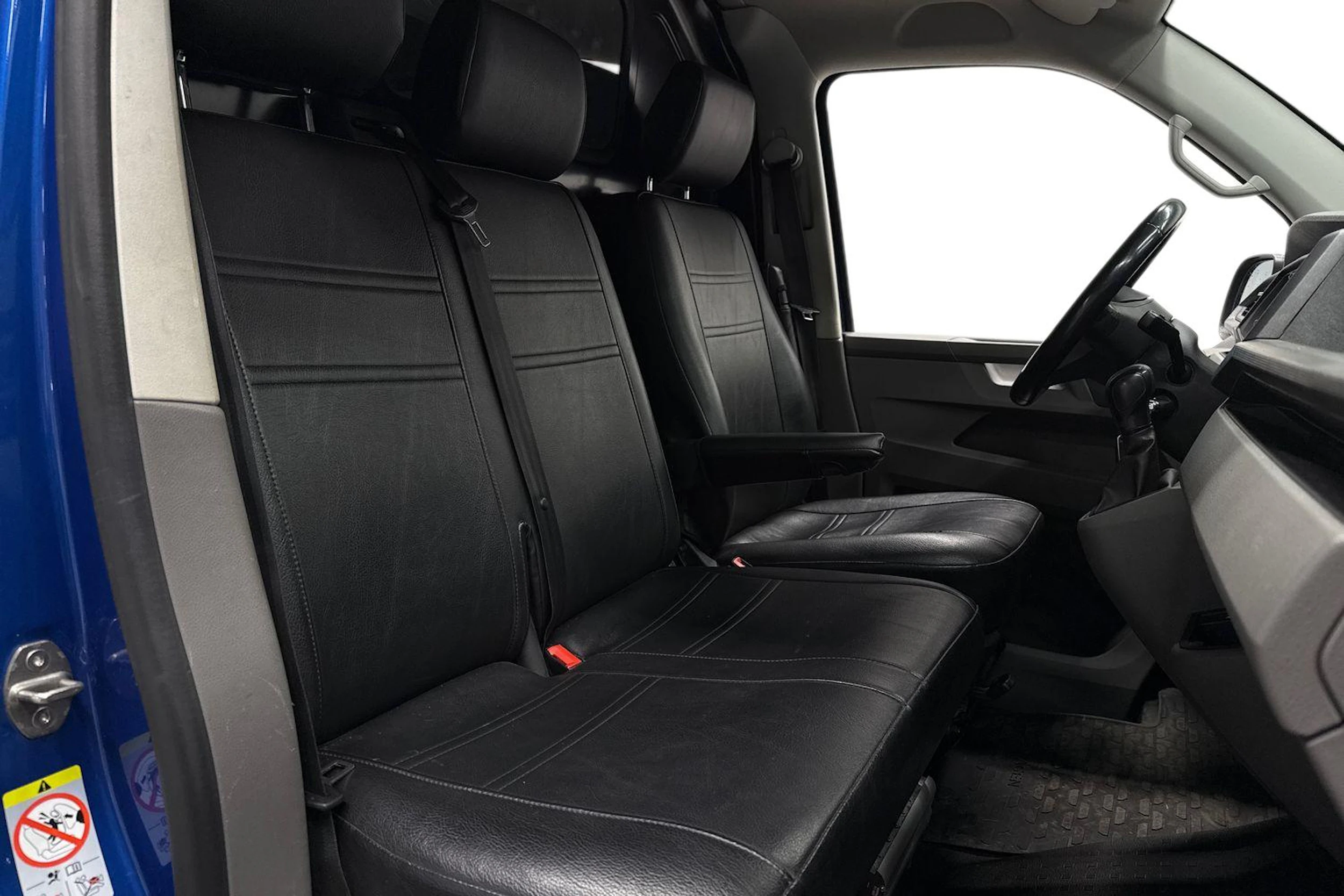 sininen Volkswagen Transporter 2021 kuva 11.