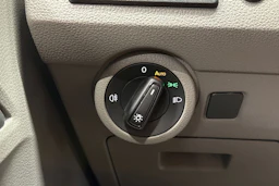 sininen Volkswagen Transporter 2021 kuva 18.