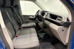 sininen Volkswagen Transporter 2021 kuva 18.